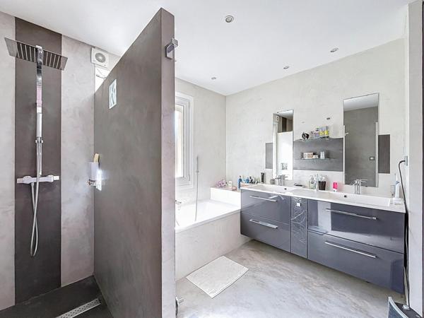 Jolie maison familiale de 7 pièces à Martignas-sur-Jalle