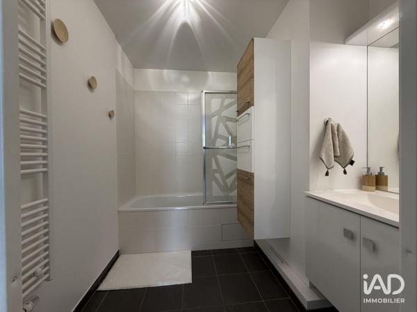 Location appartement 3 pièces 71 m² Nanterre