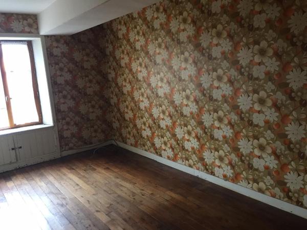 Maison de bourg en pierres