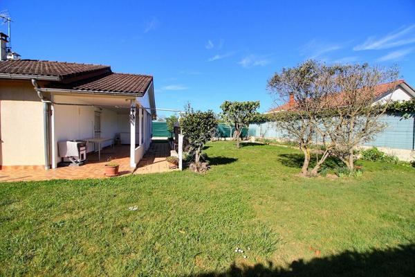 Maison de plain-pied - 4 chambres - 739 m² de terrain - Heyrieux