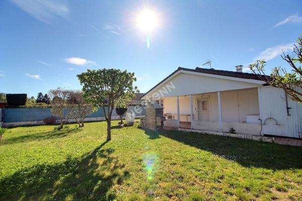 Maison de plain-pied - 4 chambres - 739 m² de terrain - Heyrieux