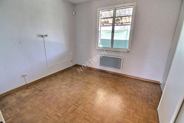 Maison de plain-pied - 4 chambres - 739 m² de terrain - Heyrieux