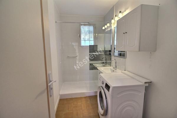 Maison de plain-pied - 4 chambres - 739 m² de terrain - Heyrieux