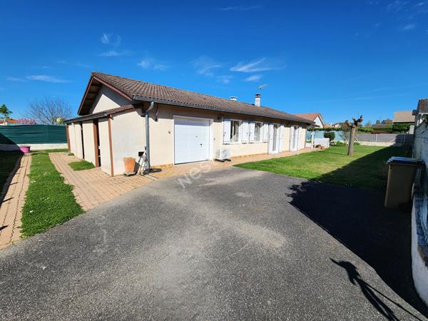 Maison de plain-pied - 4 chambres - 739 m² de terrain - Heyrieux