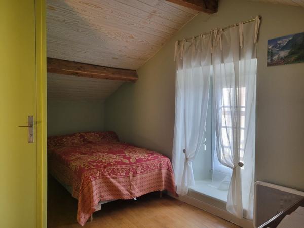 Maison de village pierres et poutres authentiques