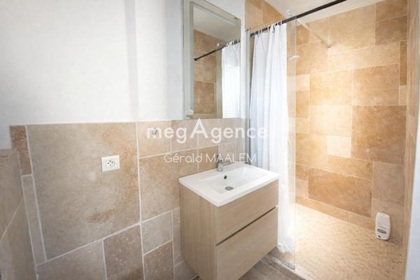 Appartement à ROQUEBRUNE-SUR-ARGENS, 83520 - 1 pièce 24m²