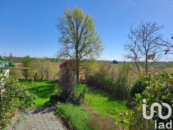 Grange 4 pièces de 70 m² à Saint-Germain-des-Prés (49170)