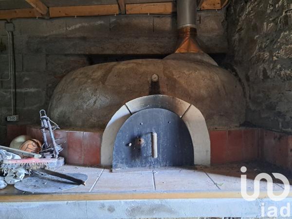 Grange 4 pièces de 70 m² à Saint-Germain-des-Prés (49170)