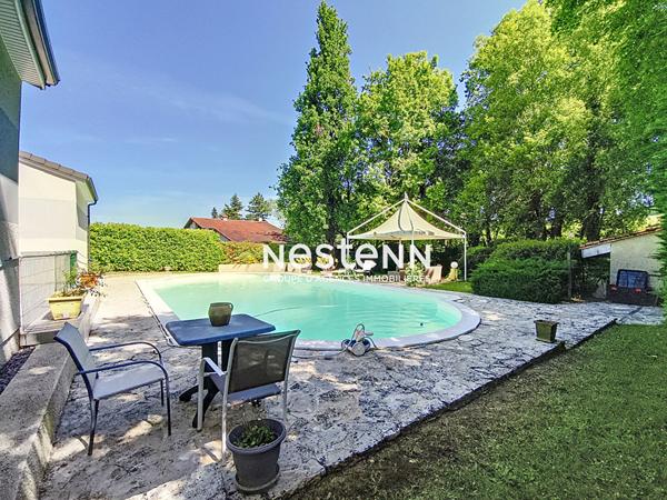 Maison de plain-pied Auch 129 m² 4 pièces avec piscine
