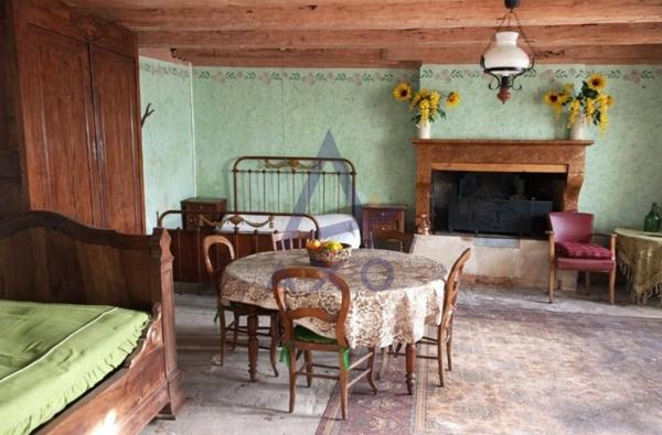 Maison T4 de 133m² à rénover avec jardinet de 94m²