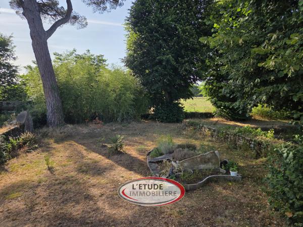 LE PELLERIN : Bien atypique et de charme au calme de son environnement bucolique !