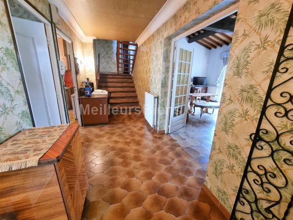 Maison traditionnelle 3 faces avec garage et cave de 80m2 !