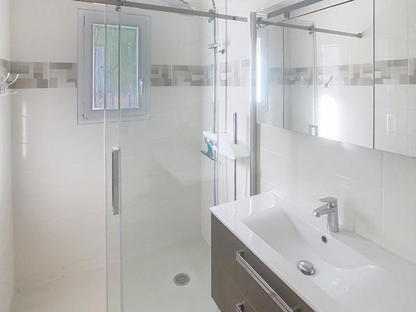 Maison familiale avec piscine au coeur de Tierce