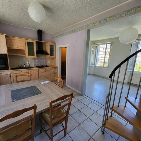 Appartement en duplex Riom es Montagnes (15400)