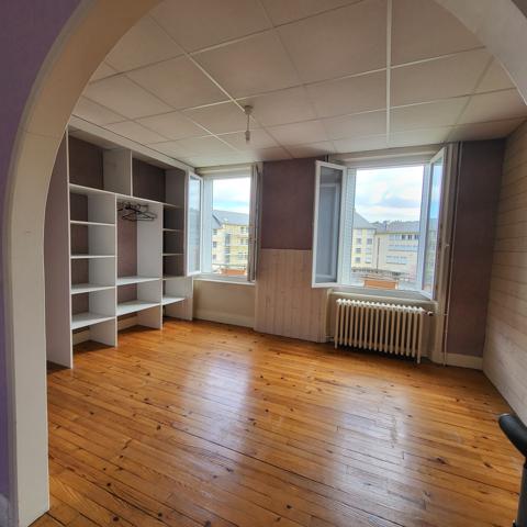 Appartement en duplex Riom es Montagnes (15400)