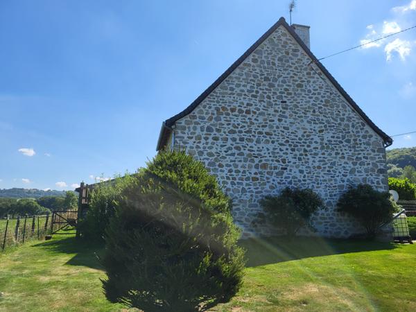 Maison haut de gamme à 5 minutes de RIOM-ES-MONTAGNES Valette (15400)