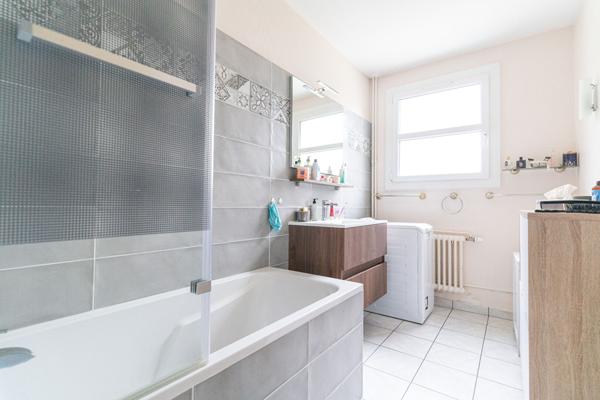 Proche toutes commodités, au calme