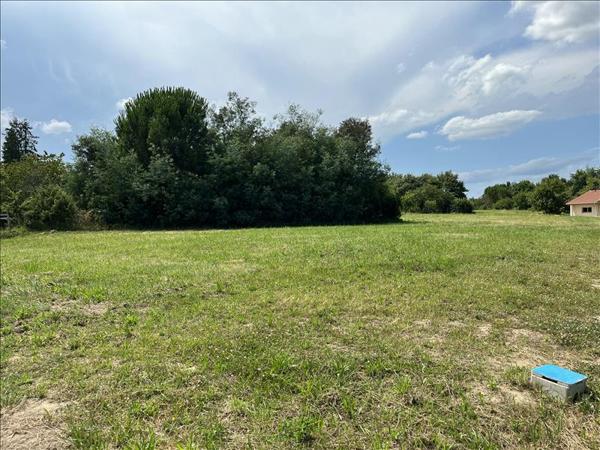 Terrain à vendre |  Mirande |  630 m²