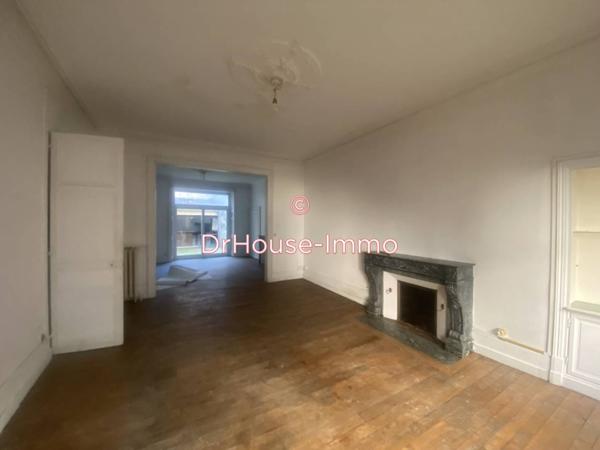 Immeuble à vendre 8 pièces de 379 m²