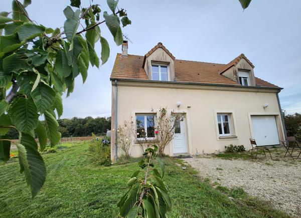 Maison Dourdan 5 pièce(s) 100 m2