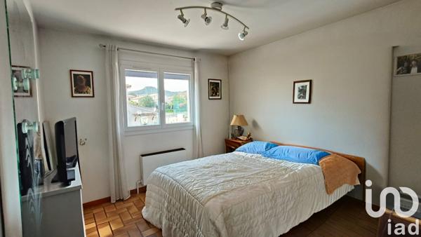 Appartement 4 pièces de 80 m² à Hyères (83400)