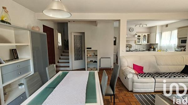 Appartement 4 pièces de 80 m² à Hyères (83400)