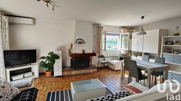 Appartement 4 pièces de 80 m² à Hyères (83400)