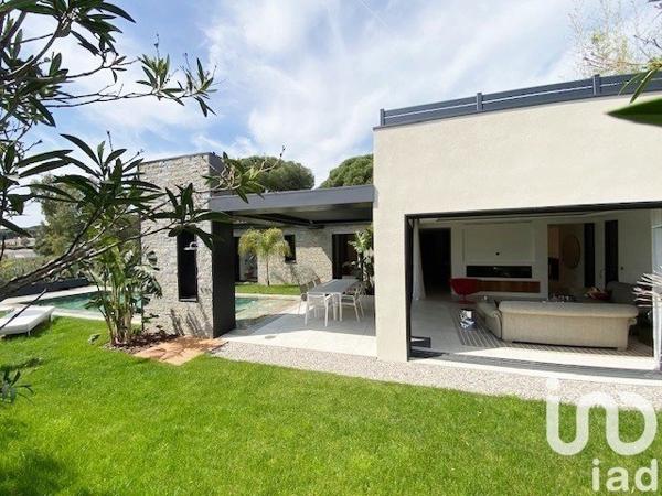 Maison à vendre 6 pièces 219 m² Sainte-Maxime