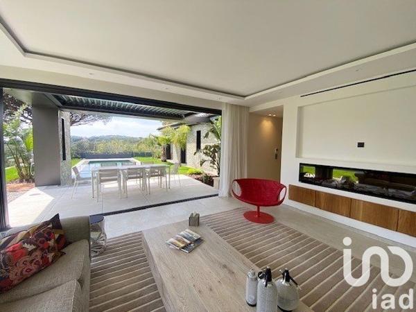 Maison à vendre 6 pièces 219 m² Sainte-Maxime