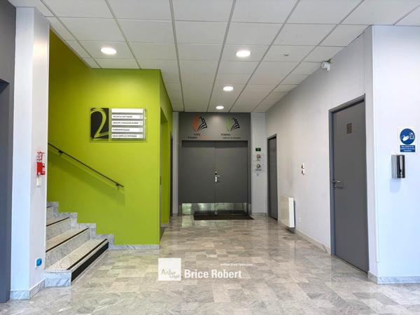 Bureaux à louer à Bron dans Europarc du Chêne avec stationnement