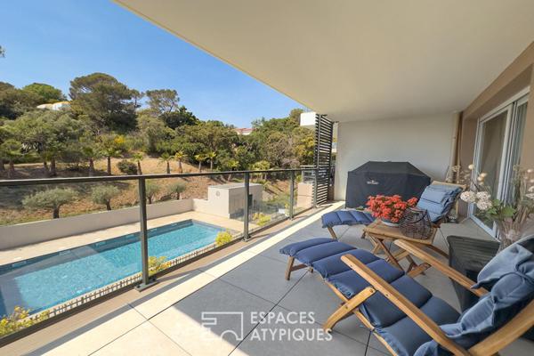 Appartement contemporain avec terrasse dans une résidence avec piscine
