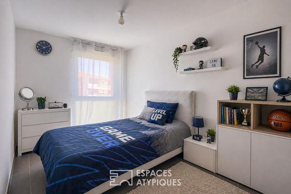 Appartement contemporain avec terrasse dans une résidence avec piscine