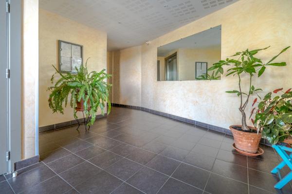 A LOUER - MURET , quartier Barry - Appartement T3 65.84m² avec balcon et box - G799