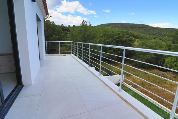 Besse sur Issole: maison T6 145m2 terrain 670m2