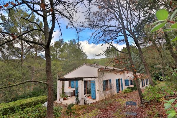 Maison de campagne plain pied 3 chambres Piscine 5000m2 de terrain