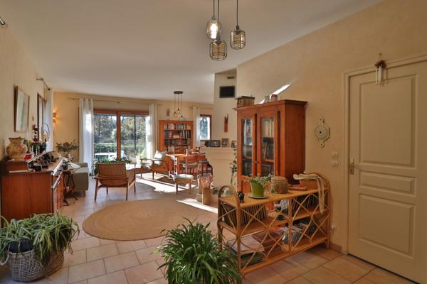 Maison de campagne plain pied 3 chambres Piscine 5000m2 de terrain