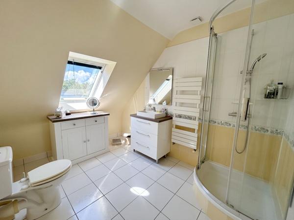 Maison familiale d'environ 179 m² en plein coeur de Saint-André-des-Eaux