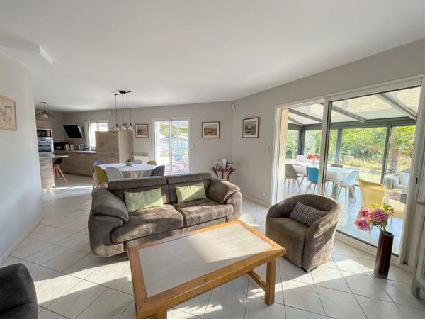 Maison familiale d'environ 179 m² en plein coeur de Saint-André-des-Eaux