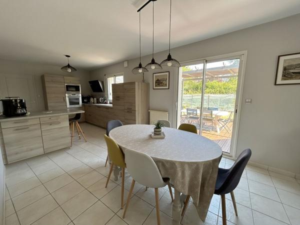 Maison familiale d'environ 179 m² en plein coeur de Saint-André-des-Eaux