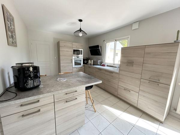 Maison familiale d'environ 179 m² en plein coeur de Saint-André-des-Eaux