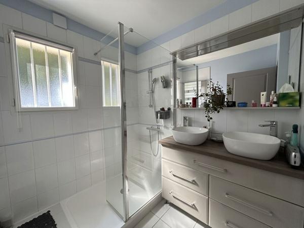 Maison familiale d'environ 179 m² en plein coeur de Saint-André-des-Eaux