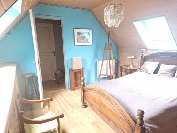 LARGE MAISON FLAMANDE DANS QUARTIER CALME