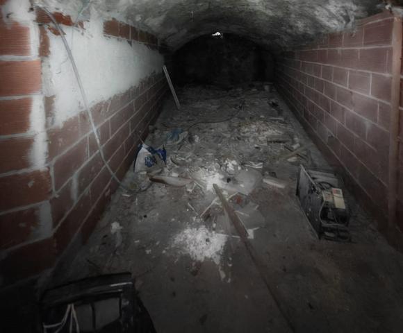 IMMEUBLE DE 400M² ENV A RENOVER