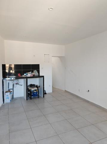 IMMEUBLE DE 400M² ENV A RENOVER