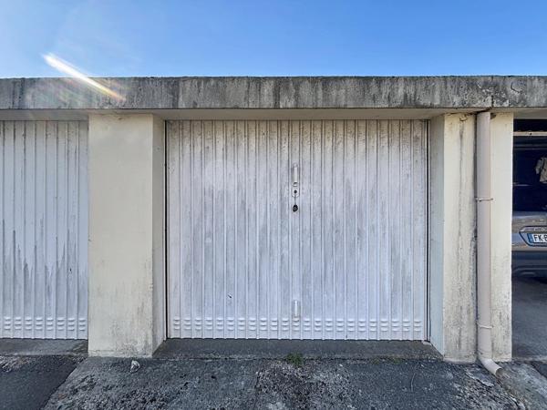 Box fermé dans résidence sécurisée