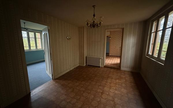 Maison à vendre    3 pièces •  Antully