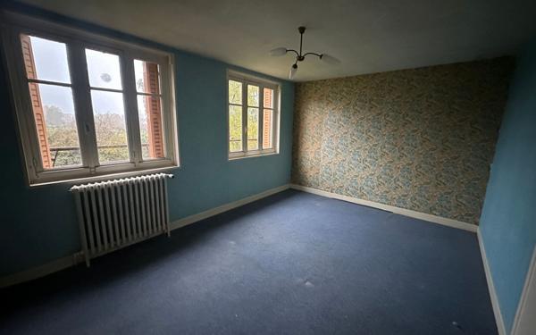 Maison à vendre    3 pièces •  Antully