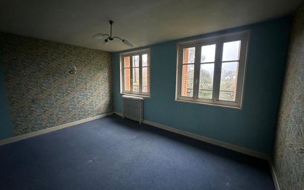 Maison à vendre    3 pièces •  Antully