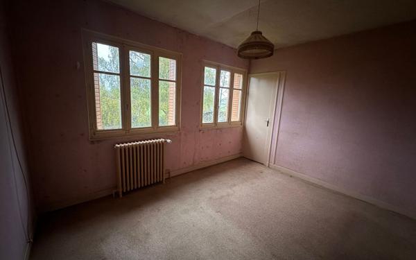 Maison à vendre    3 pièces •  Antully