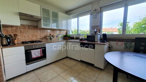 Maison à vendre 9 pièces LUXEUIL LES BAINS (70)